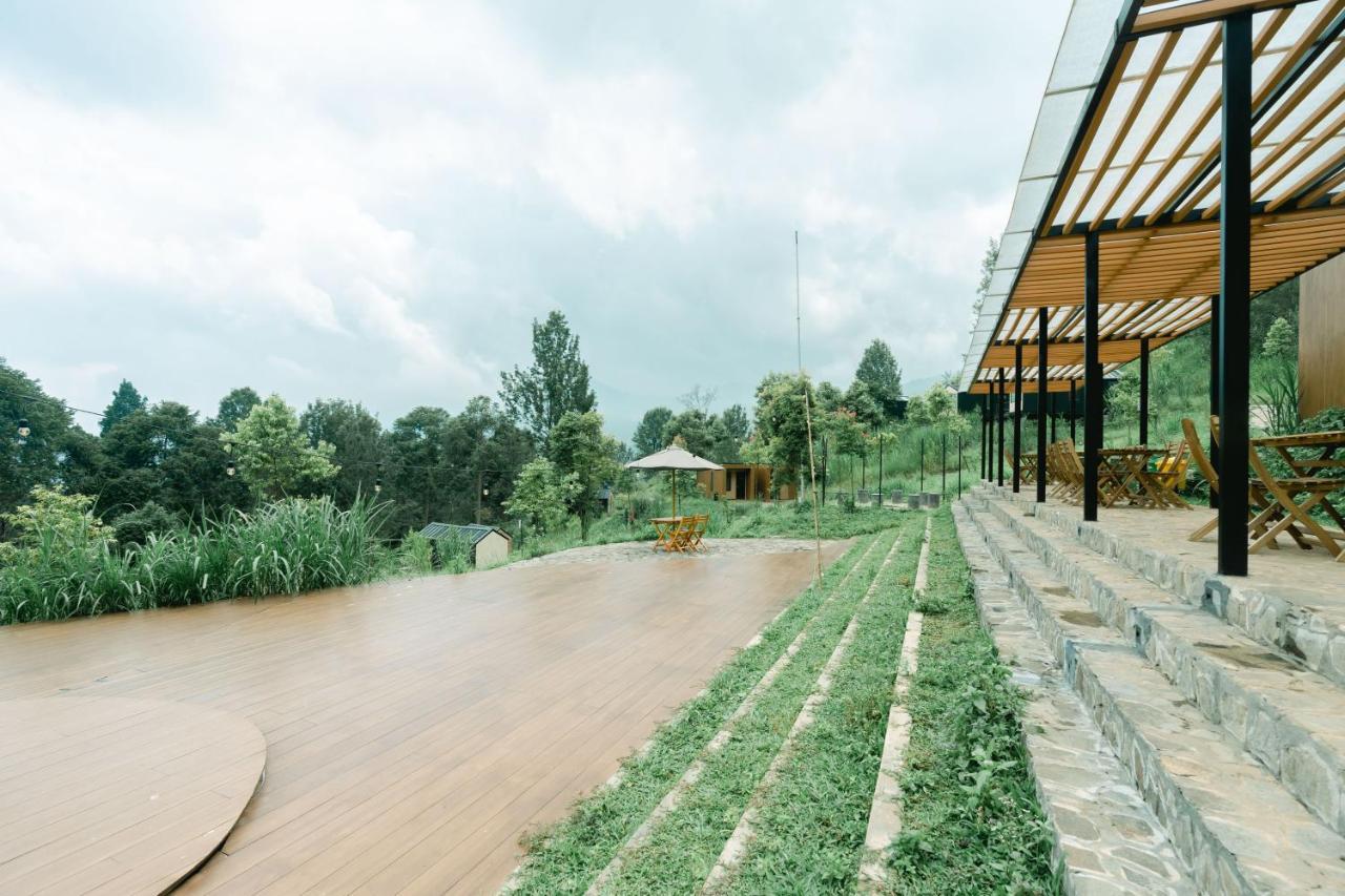 Bobocabin Gunung Mas, Puncak Otel Tagalbato Dış mekan fotoğraf